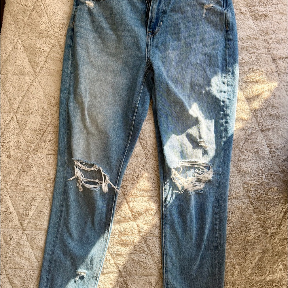 American Eagle Mom Jeans- Size 2- Light Blue- Distressed
